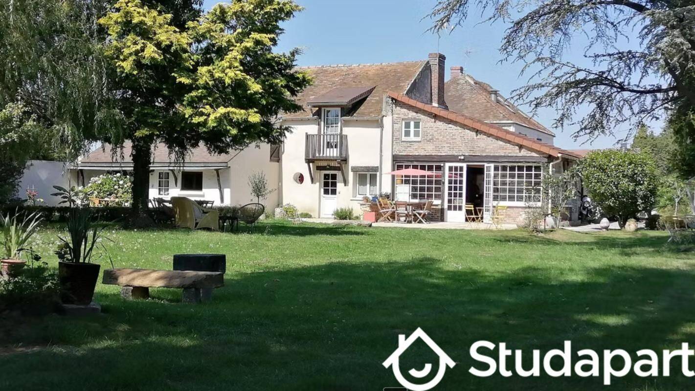 1 pièce 14 m² · à Chevreuse · 14 m² · 650 €