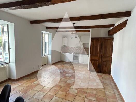 Appartement à louer 720 € 3 pièces 2 chambres 65 m² RDC Vals-les-Bains 07600