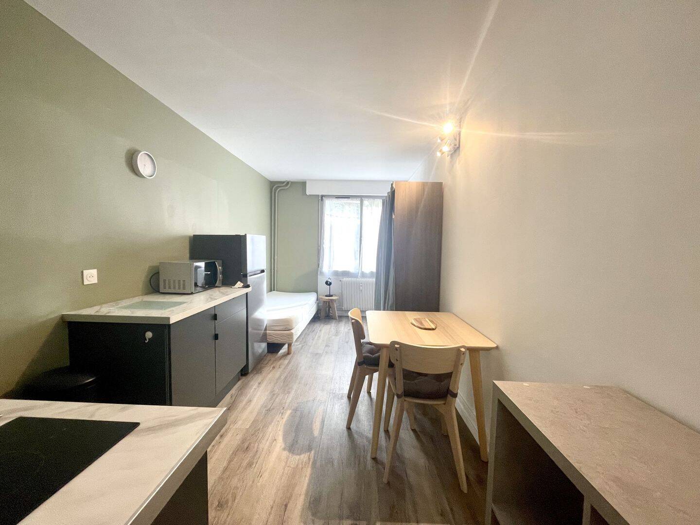 Appartement 1 pièce 17 m² · à Reims · 16,5 m² · 430 €