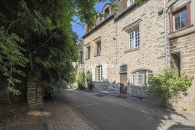 Hôtel particulier à vendre 615 000 € 12 pièces 9 chambres 550 m² 1 408 m² de terrain Uzerche 19140