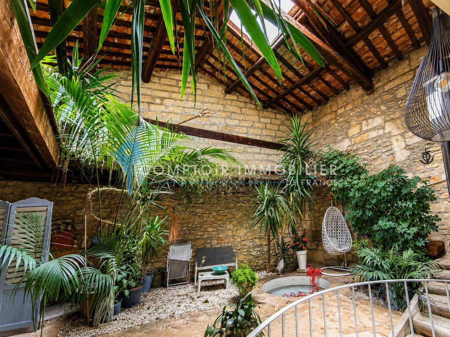 Maison 8 pièces 390 m² · à Vauvert · 390 m² · 699 000 €