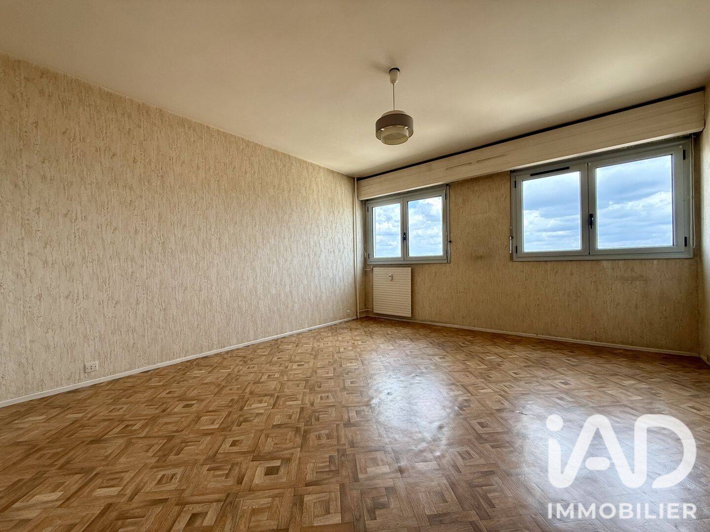 Appartement 2 pièces 57 m² · à Montluçon · 57 m² · 450 €