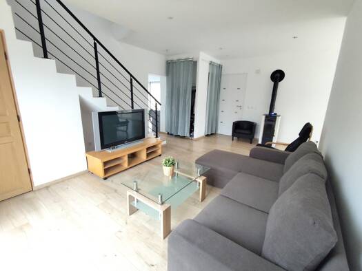 Maison à vendre 415 000 € 5 pièces 4 chambres 143 m² 600 m² de terrain Niévroz 01120