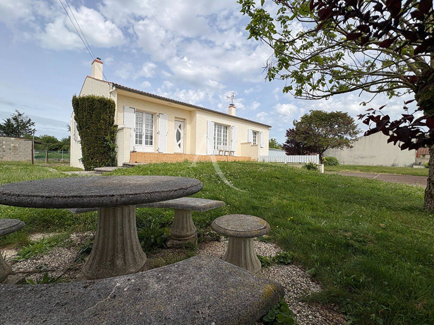 Maison 5 pièces 100 m² · à Nalliers · 100 m² · 231 900 €