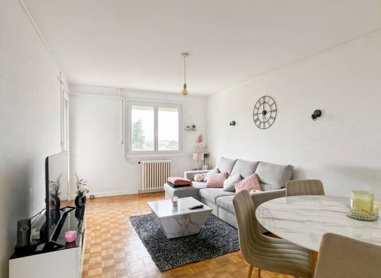 Appartement à vendre 176 000 € 4 pièces 3<br/>chambres 68 m²<br/>superficie 2/4<br/>étage Centre Ancien Balma 31130