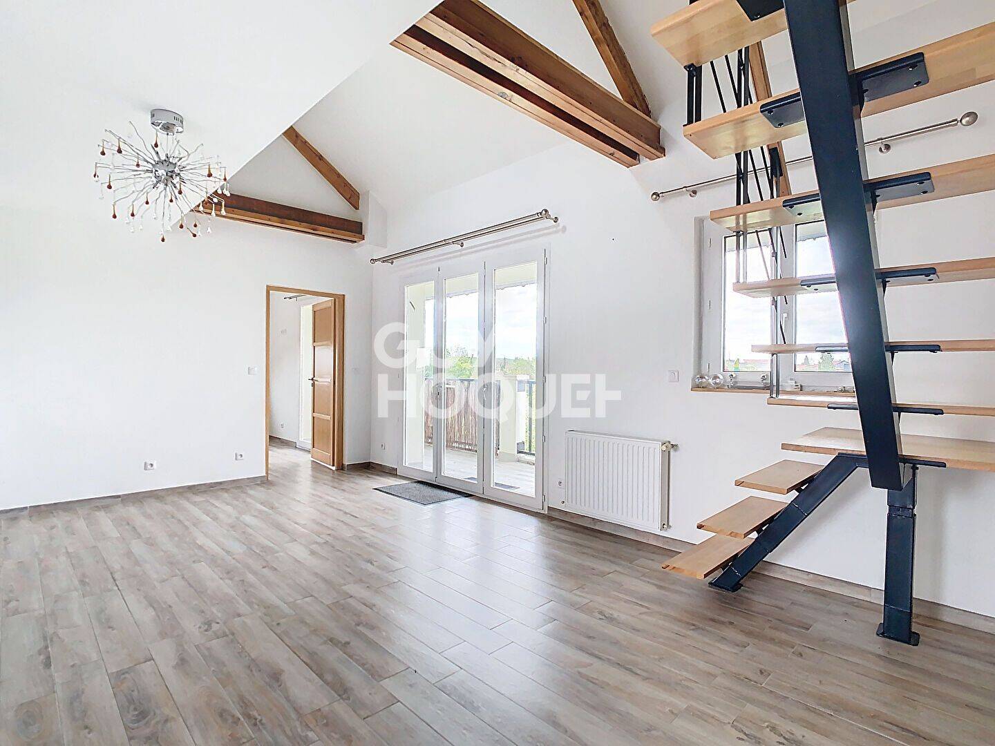 Appartement 6 pièces 102 m² · à Crépy-en-Valois · 102 m² · 1 250 €/mois