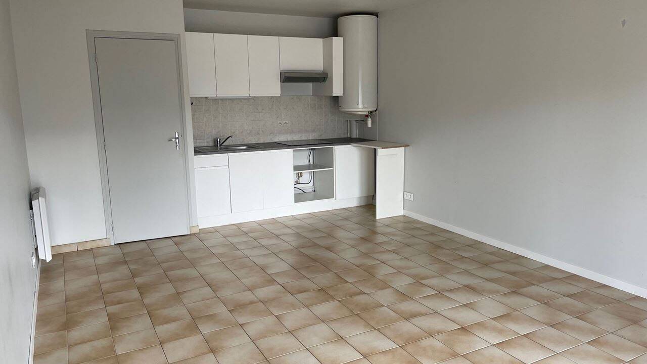 Appartement 1 pièce 30 m² · à Grisy-Suisnes · 29,6 m² · 565 €