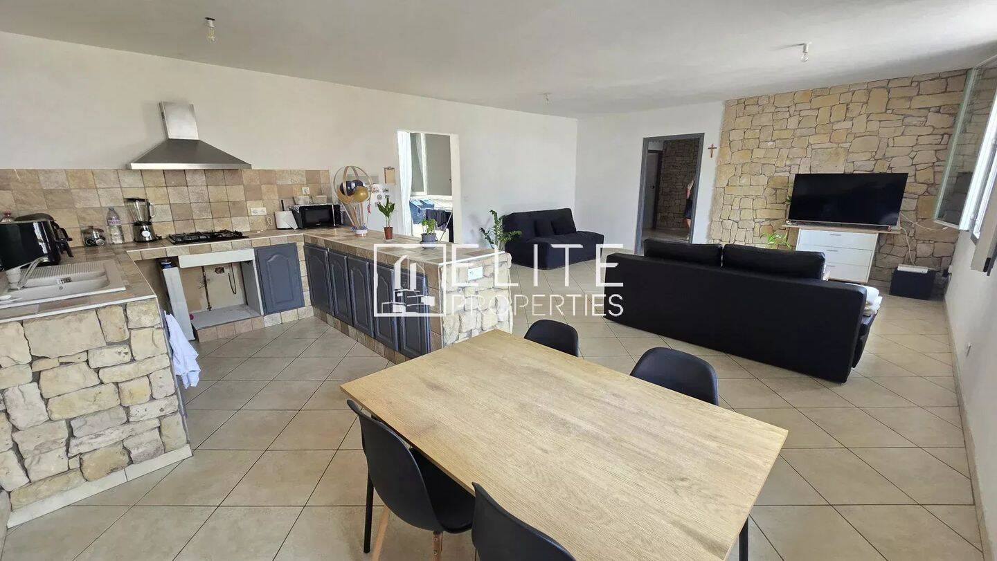 Appartement 4 pièces 102 m² · à Vallauris · 102,4 m² · 279 000 €