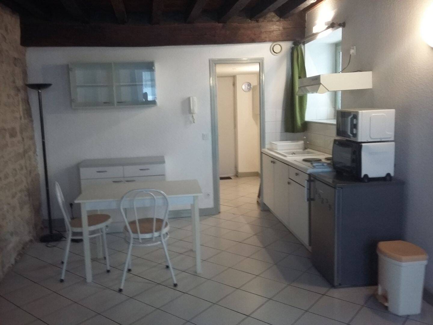 Appartement 1 pièce 34 m² · à Dole · 34 m² · 395 €