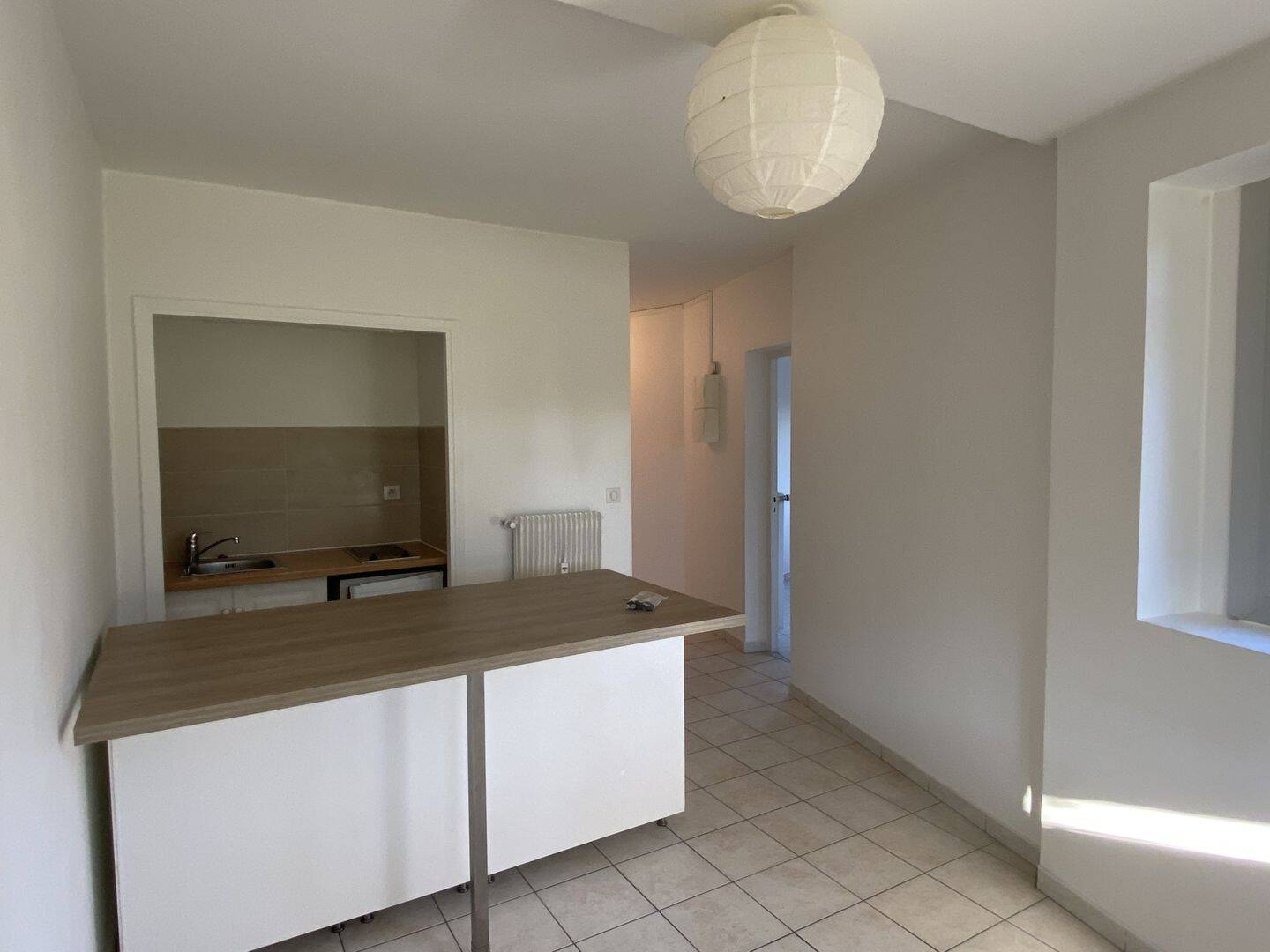 Appartement 3 pièces 49 m² · à Aix-en-Provence · 48,7 m² · 1 096 €