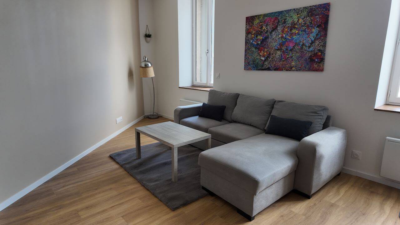 Appartement 3 pièces 60 m² · à Saint-Jean-d'Angély · 60 m² · 550 €/mois