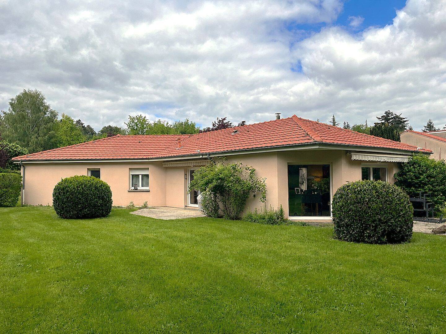 Maison 6 pièces 151 m² · à Orcines · 151 m² · 1 630 €/mois