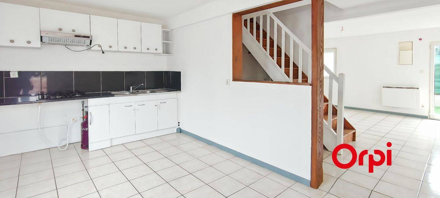 Appartement 2 pièces 50 m² · à Pont-Sainte-Maxence · 50 m² · 830 €/mois