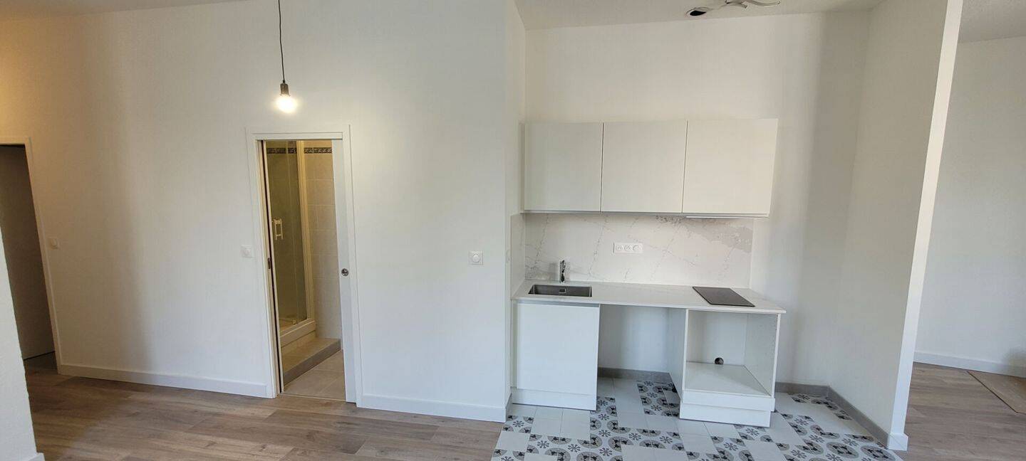 Appartement 3 pièces 61 m² · à Grenoble · 60,7 m² · 699 €