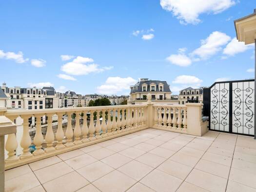 Appartement à louer 2 340 € 3 pièces 2 chambres 71 m² Étage 5/5 Jardin Parisien Clamart 92140