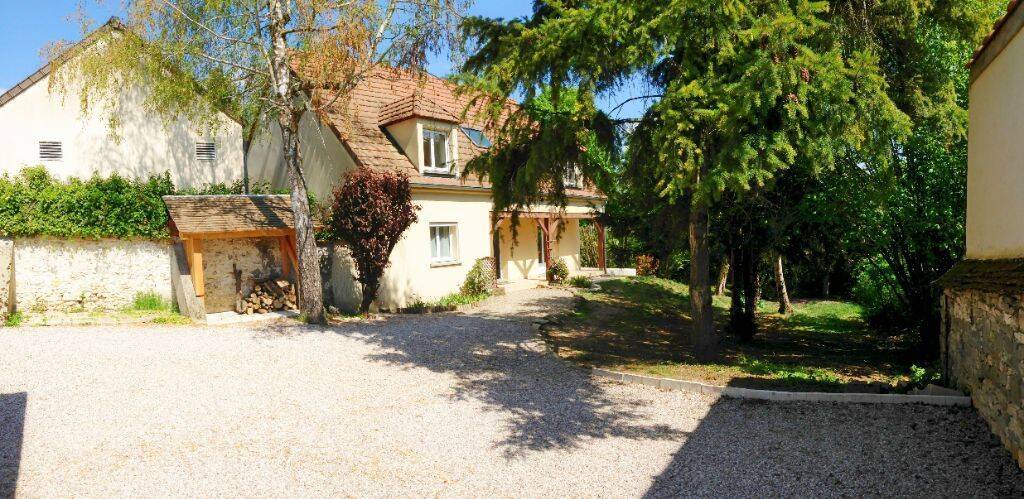 Maison 5 pièces 169 m² · à Montigny-sur-Loing · 169 m² · 2 080 €