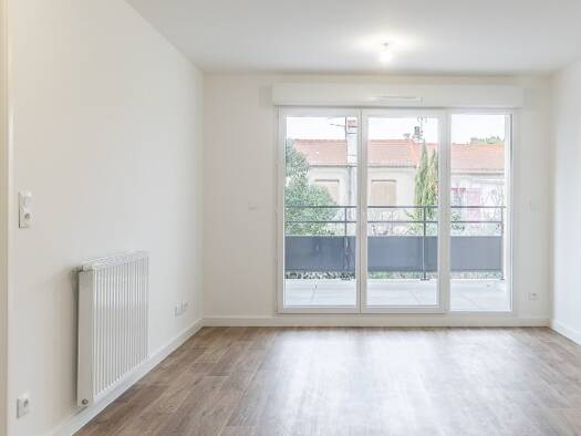 Appartement à louer 890 € 4 pièces 3 chambres 85 m² 1er étage Dr Ayme Cavaillon 84300