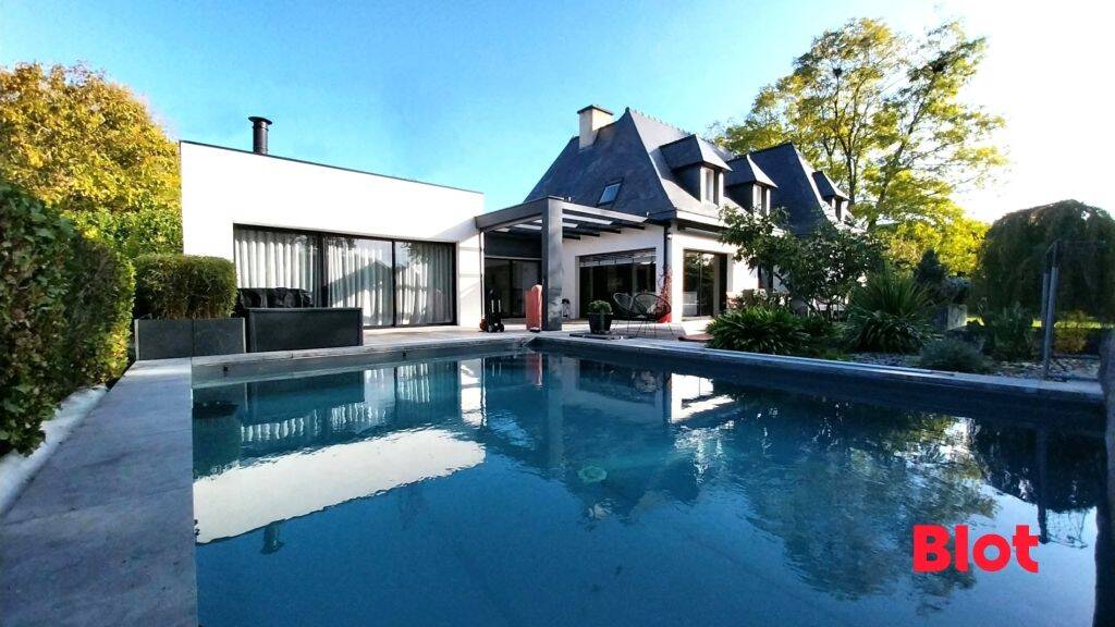 Maison 8 pièces 230 m² · à Saint-Grégoire · 230 m² · 1 260 000 €