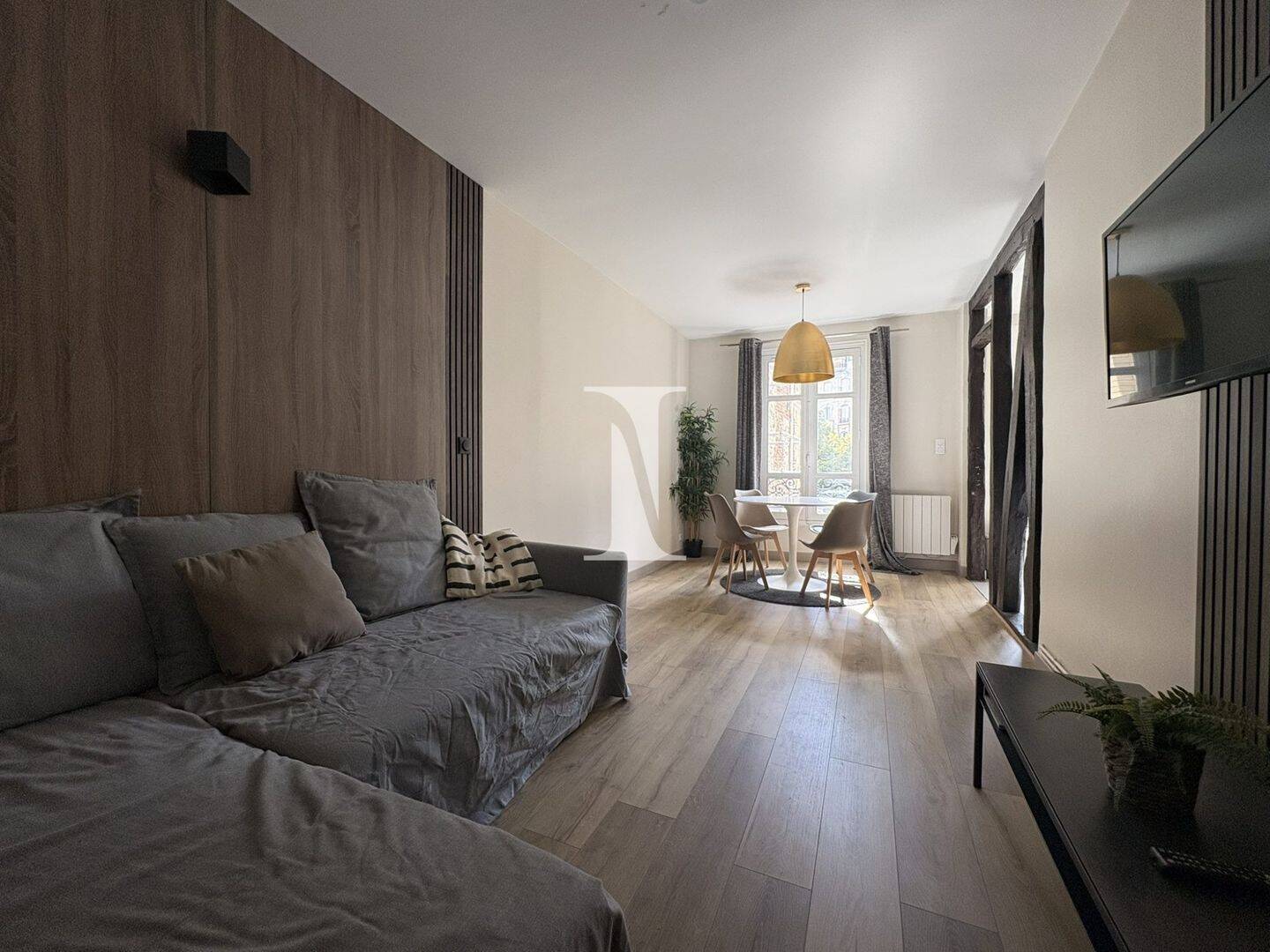 Appartement 2 pièces 38 m² · à Paris 17ème Arrondissement · 38,1 m² · 1 950 €/mois