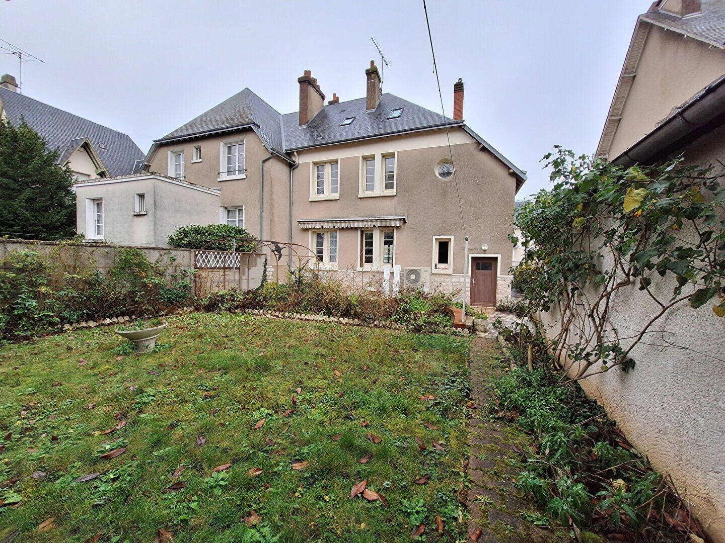 Maison 4 pièces 97 m² · à Blois · 97 m² · 1 000 €