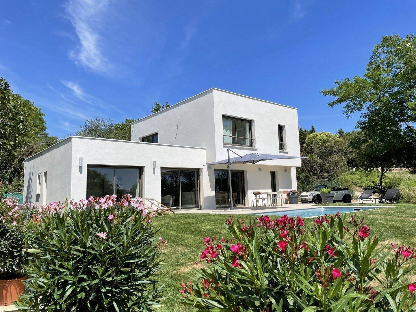 Maison 5 pièces 157 m² · à Goyrans · 157 m² · 2 800 €