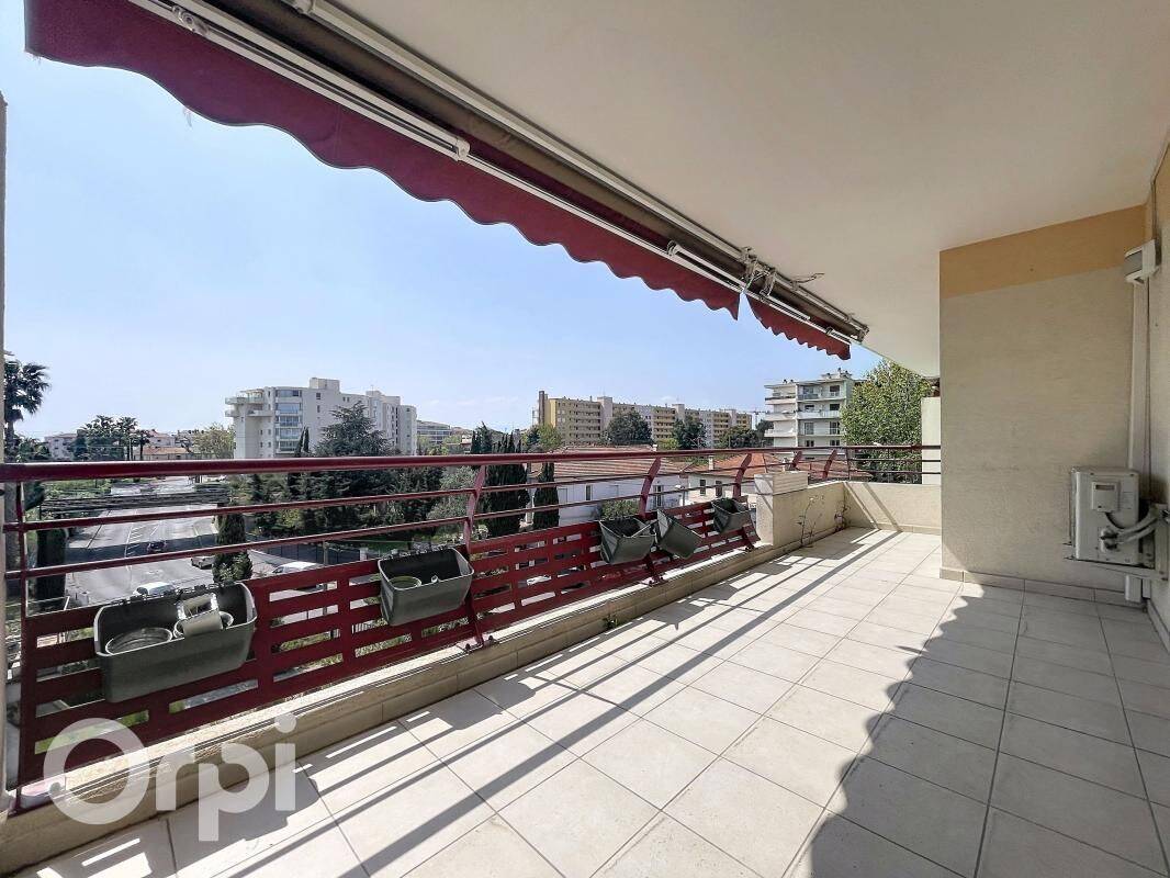 Appartement 3 pièces 80 m² · à Fréjus · 80 m² · 388 000 €