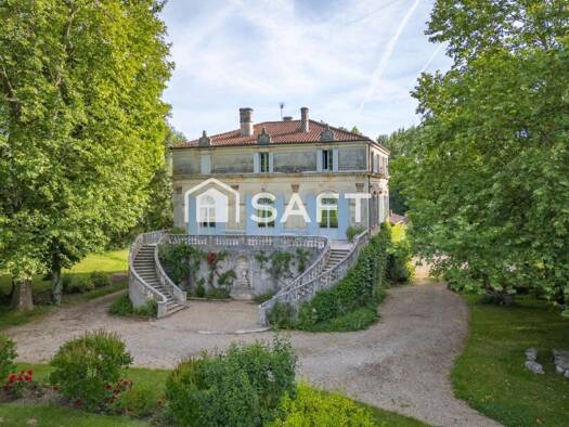 Maison à vendre 490 000 € 9 pièces 6 chambres 250 m² 27 285 m² de terrain Pujols 47300