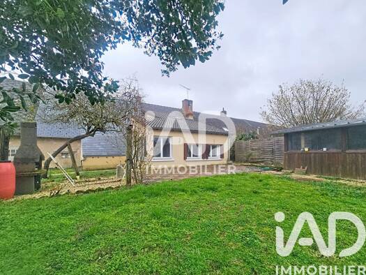 Maison à vendre 153 000 € 5 pièces 3 chambres 82 m² 1 813 m² de terrain Marmagne 18500