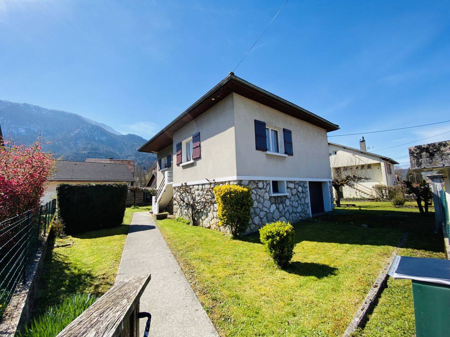 Maison 5 pièces 81 m² · à Saint-Laurent-du-Pont · 81 m² · 209 000 €