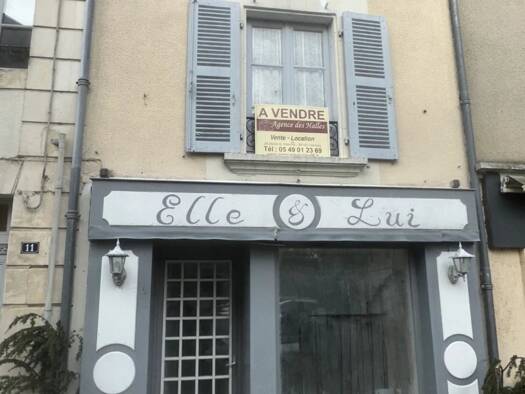 Immeuble à vendre 65 000 € 75 m² Gençay 86160