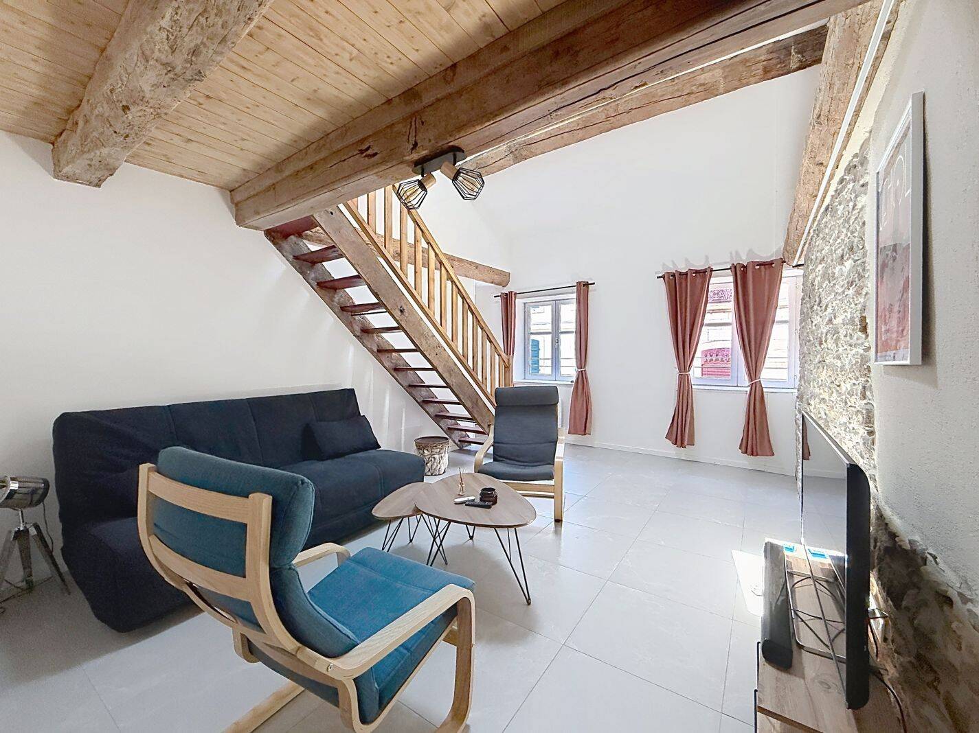 3 pièces 66 m² · à Cluny · 65,5 m² · 890 €
