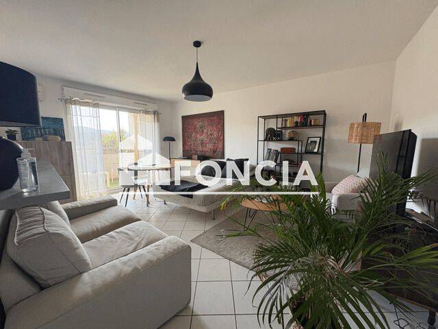 Appartement 3 pièces 66 m² · à Hyères · 65,5 m² · 1 090 €/mois