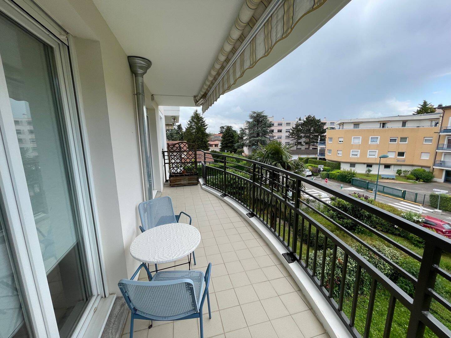 Appartement 2 pièces 53 m² · à Miribel · 53 m² · 885 €