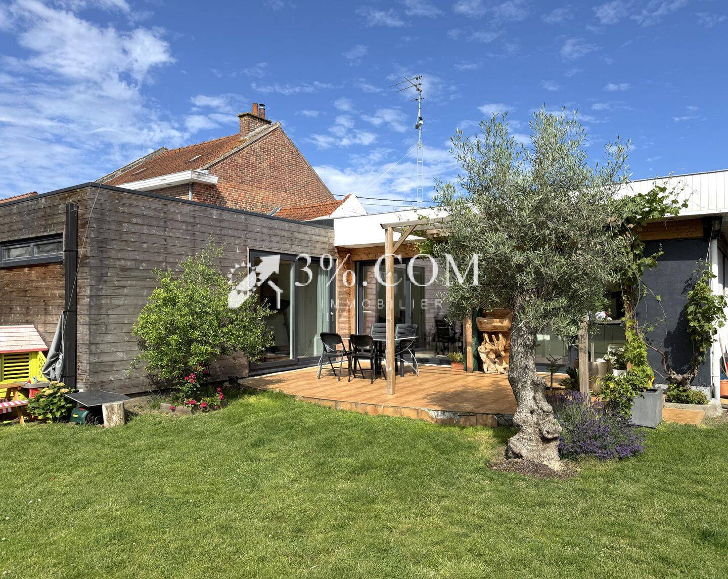 Maison 4 pièces 92 m² · à Neuville-en-Ferrain · 92 m² · 324 500 €