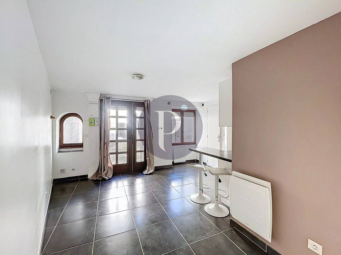 Appartement 1 pièce 19 m² · à Villeneuve-le-Roi · 19 m² · 84 000 €