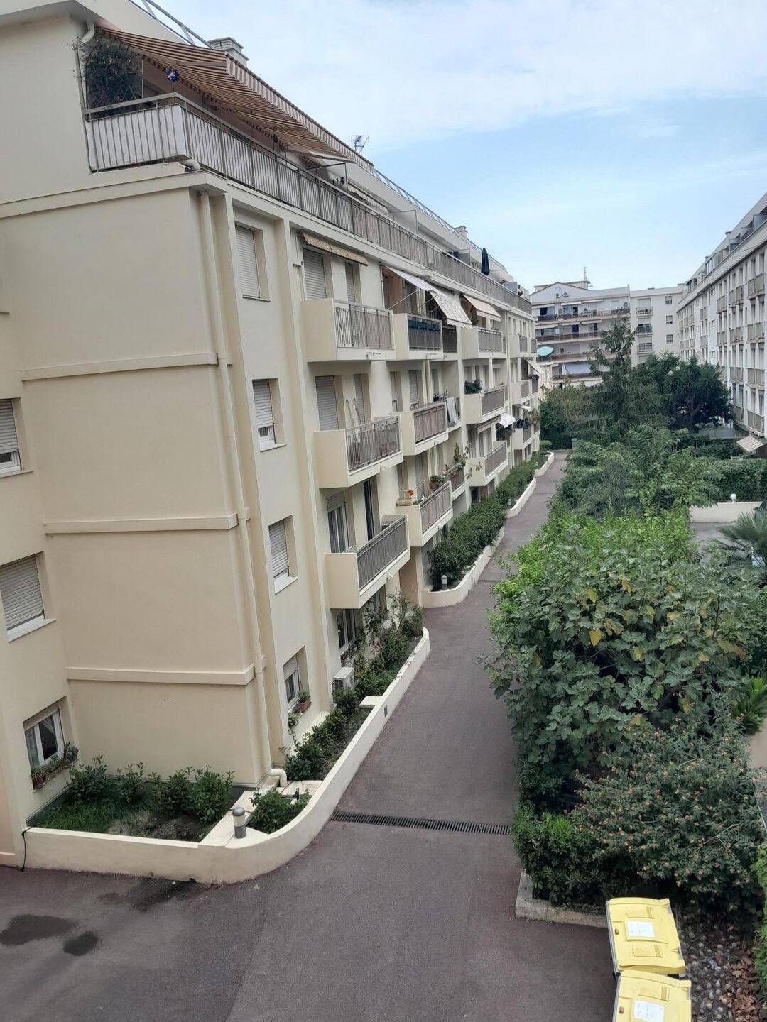 Appartement 4 pièces 83 m² · à Saint-Laurent-du-Var · 83 m² · 1 102 €