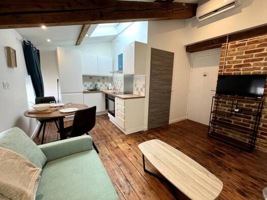 Appartement à louer 610 € 1 pièce 28 m² Étage 3/3 dès le 01/05/2026 Centre Ville Valence 26000