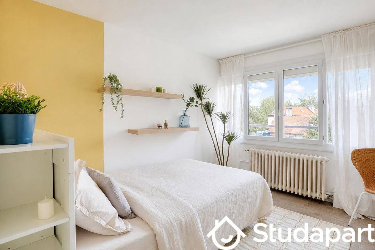 1 pièce 10 m² · à Clamart · 10 m² · 670 €