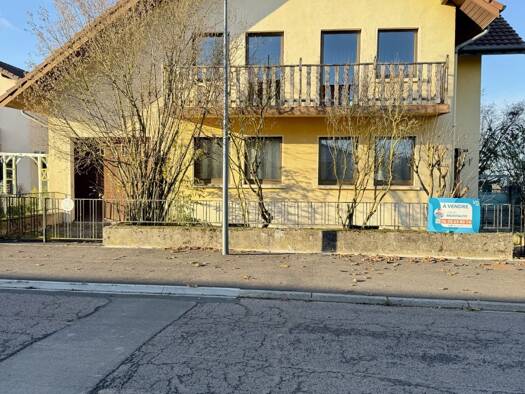 Maison à vendre 220 000 € 6 pièces 4 chambres 163 m² 3 692 m² de terrain Montdidier 57670