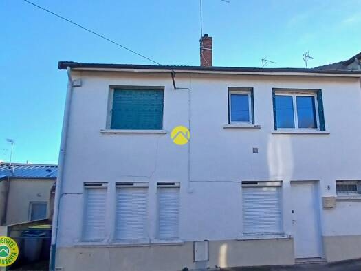 Maison à vendre 41 000 € 4 pièces 2 chambres 57 m² Ieme Zone Commentry 03600