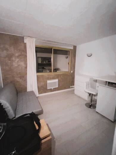 Appartement à louer 620 € 1 pièce 18,8 m² RDC/8 Le Cabot Marseille 9ème 13009