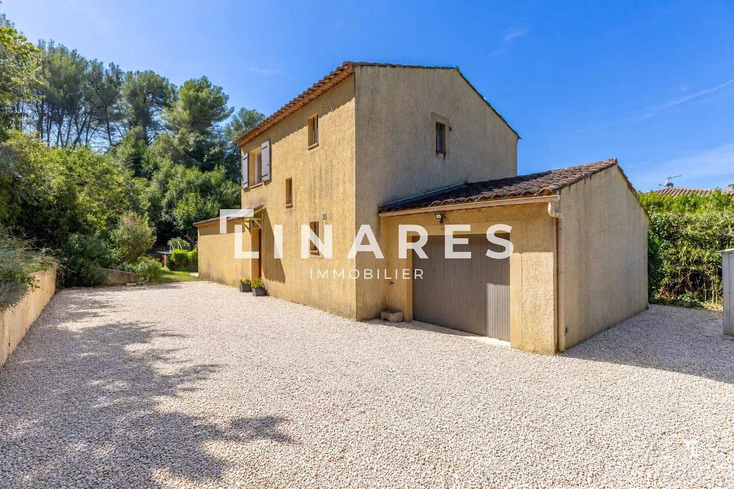 Maison 5 pièces 113 m² · à Marseille 11ème Arrondissement · 112,8 m² · 2 290 €/mois