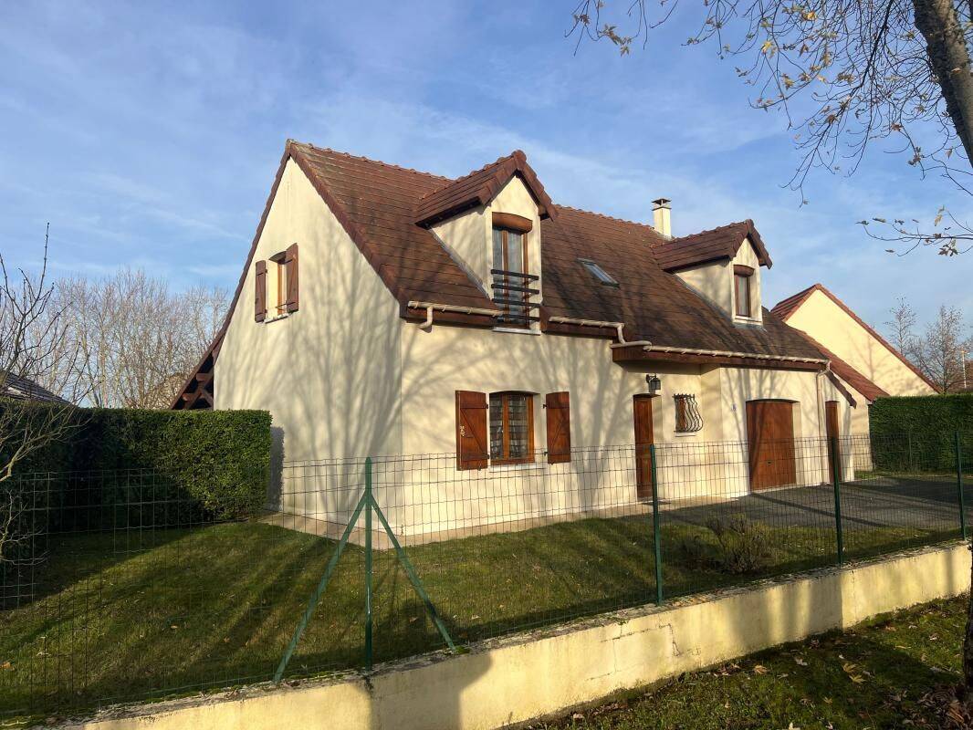 Maison 4 pièces 110 m² · à Ormes · 110 m² · 299 000 €