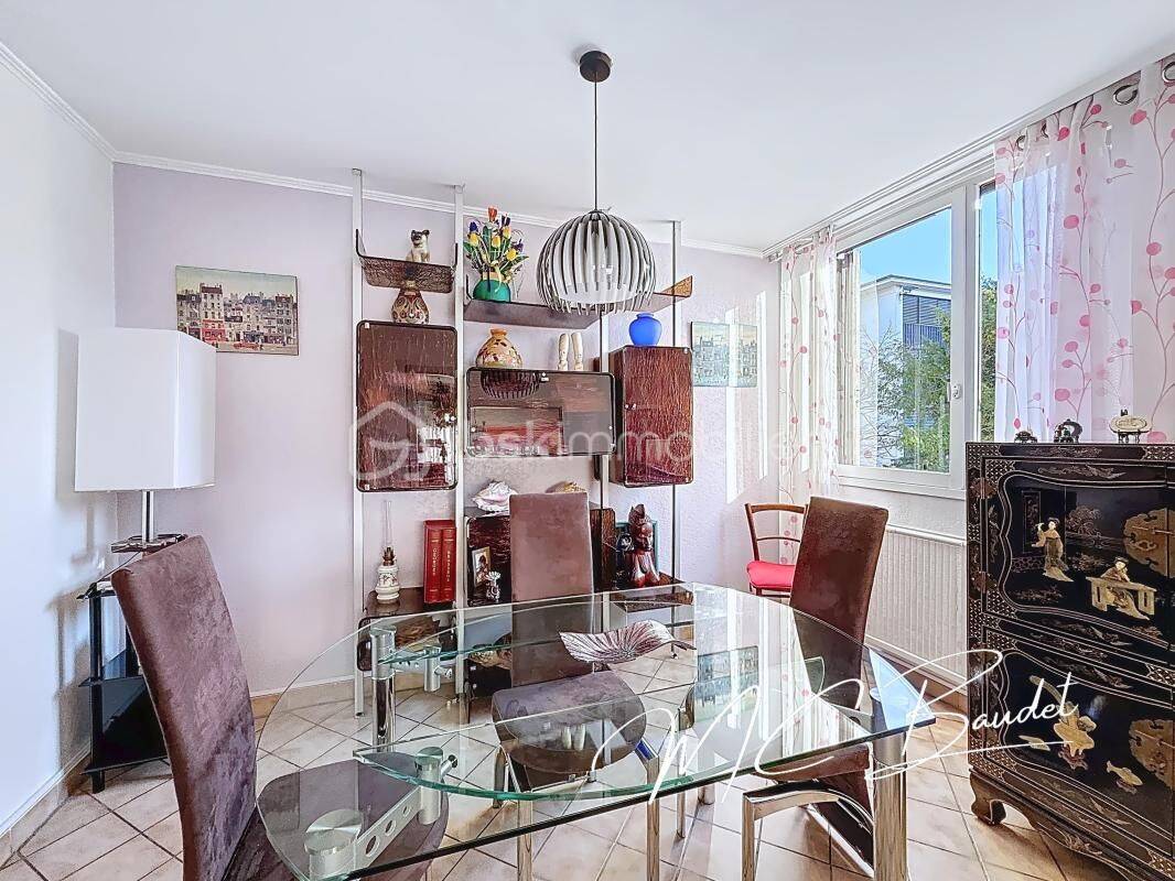 Appartement 3 pièces 61 m² · à Grenoble · 61,4 m² · 62 000 €