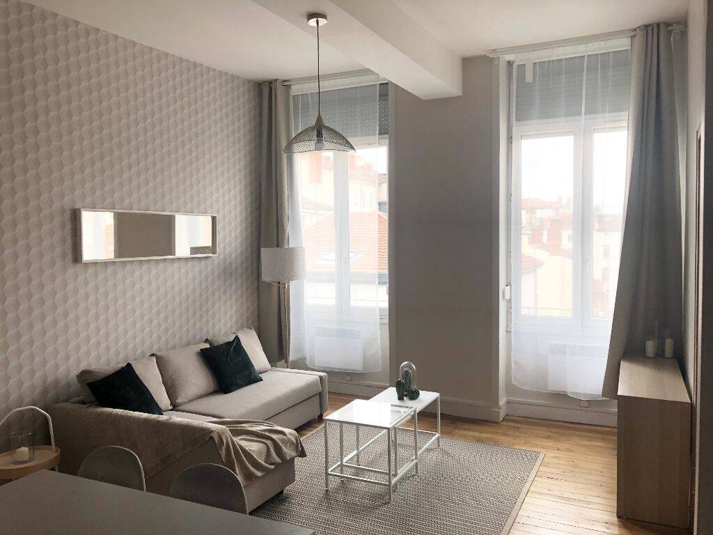 Appartement 3 pièces 64 m² · à Lyon 6ème Arrondissement · 63,9 m² · 1 490 €