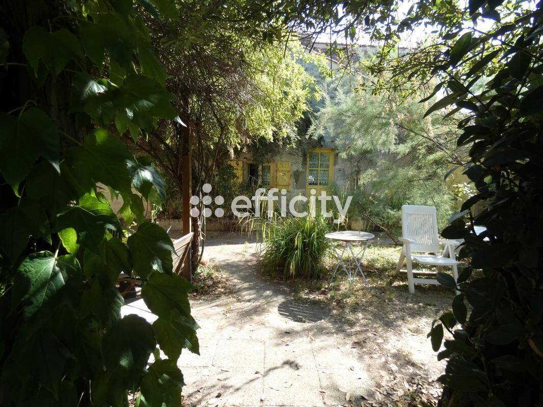 Maison 10 pièces 307 m² · à Charroux · 307 m² · 330 000 €
