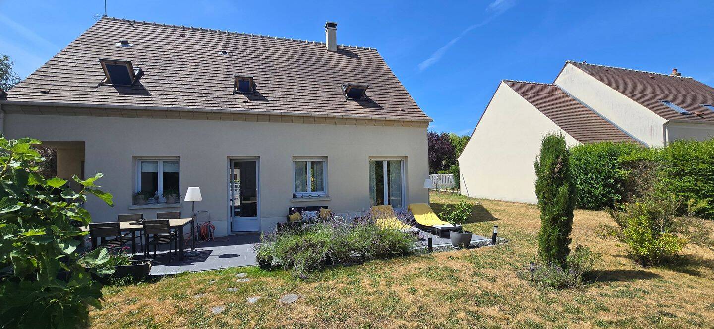 Maison 6 pièces 135 m² · à Lamorlaye · 135 m² · 489 000 €
