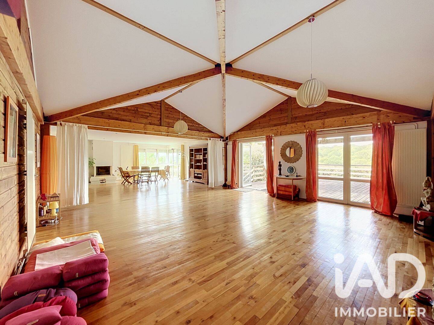 Maison 8 pièces 240 m² · à Cours · 240 m² · 350 000 €