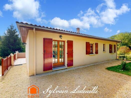 Maison à vendre 189 500 € 4 pièces 3 chambres 90 m² 1 196 m² de terrain Le Bugue 24260