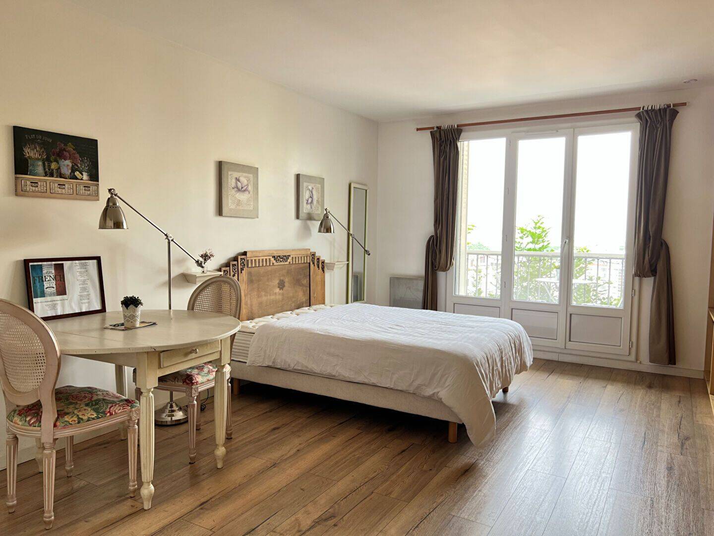 Appartement 1 pièce 25 m² · à Issy-les-Moulineaux · 25 m² · 1 015 €